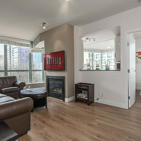 Luxury 3 Bed Private Apartment In Central Downtown Vancouver Exterior photo